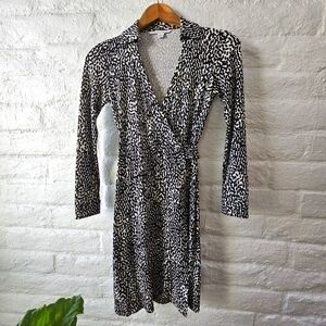 Diane Von Furstenburg Silk Knit Wrap Midi Dress Black Cream Minimalist Print